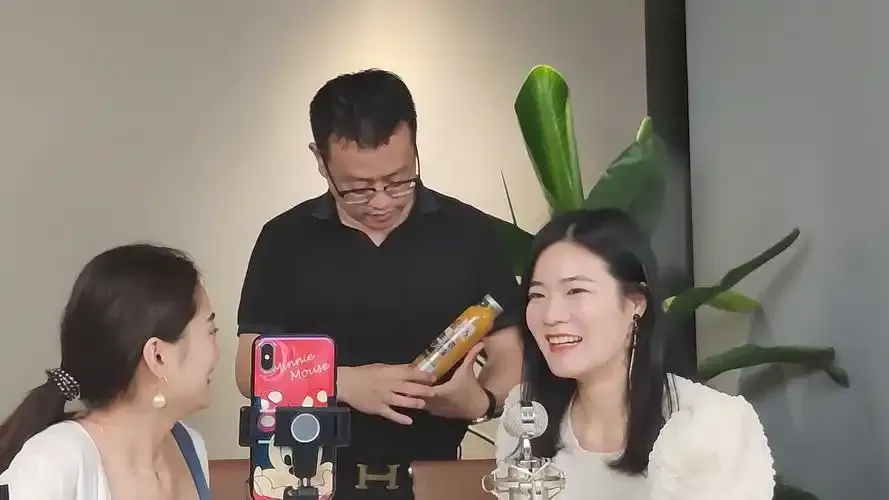 色情成人片直播用户评价头像